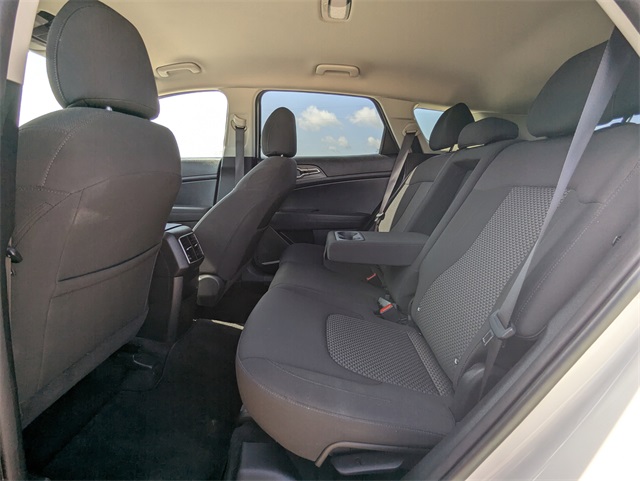 Vehicle image 11 of 30