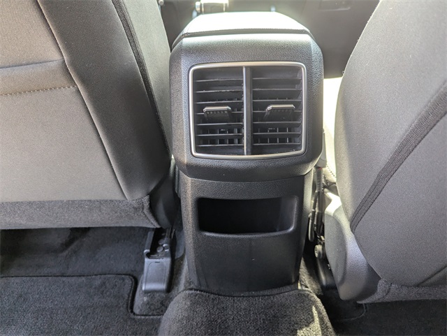 Vehicle image 24 of 30