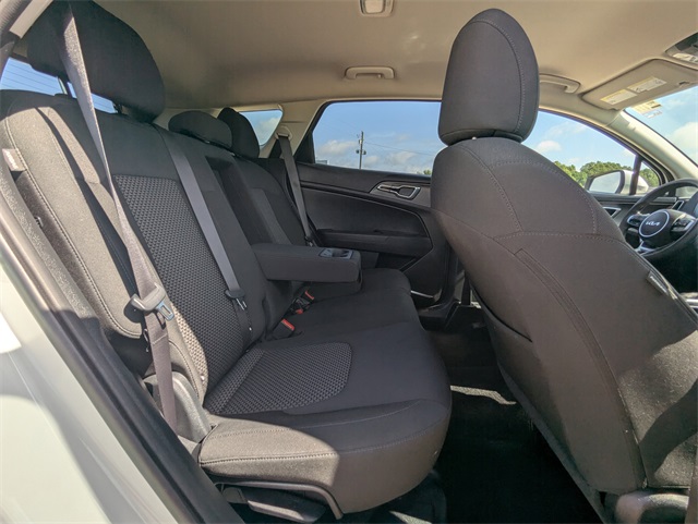 Vehicle image 10 of 30