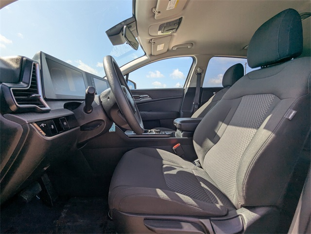 Vehicle image 13 of 30