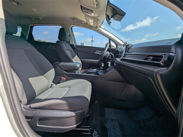 Vehicle image 12 of 30