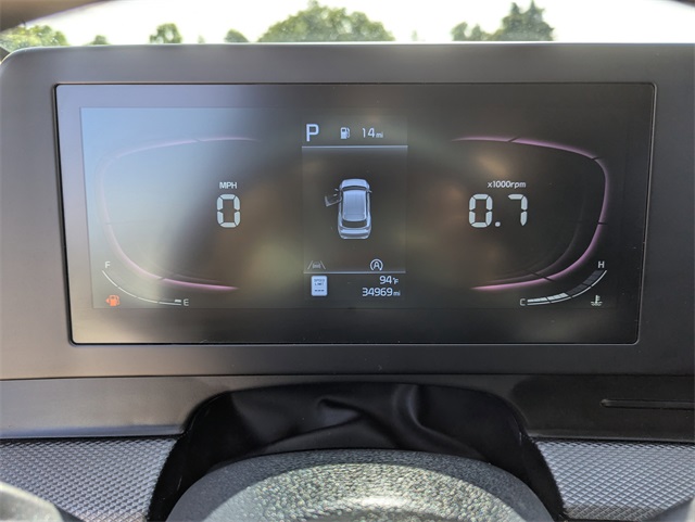Vehicle image 17 of 30