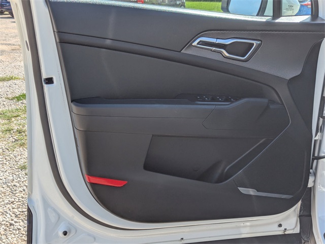 Vehicle image 22 of 30