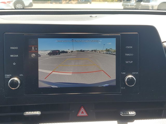 Vehicle image 21 of 28