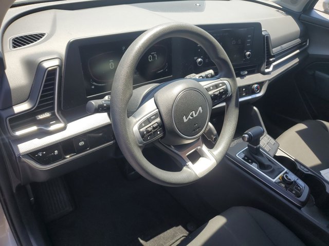 Vehicle image 15 of 28