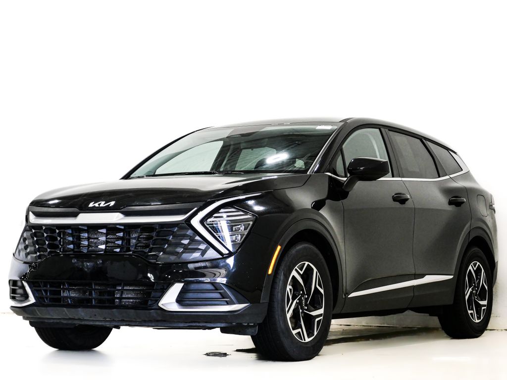 2024 Kia Sportage LX Image 1 of 28
