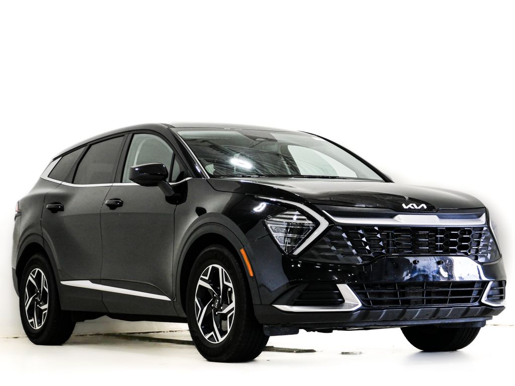 2024 Kia Sportage LX Image 3 of 28