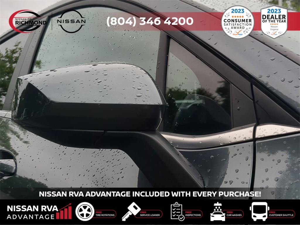 Vehicle image 12 of 26