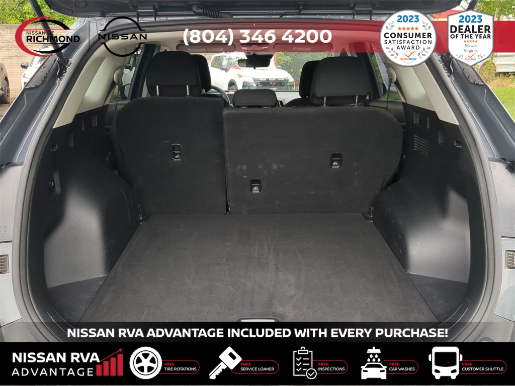 Vehicle image 13 of 26