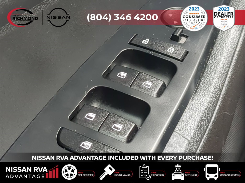 Vehicle image 22 of 26