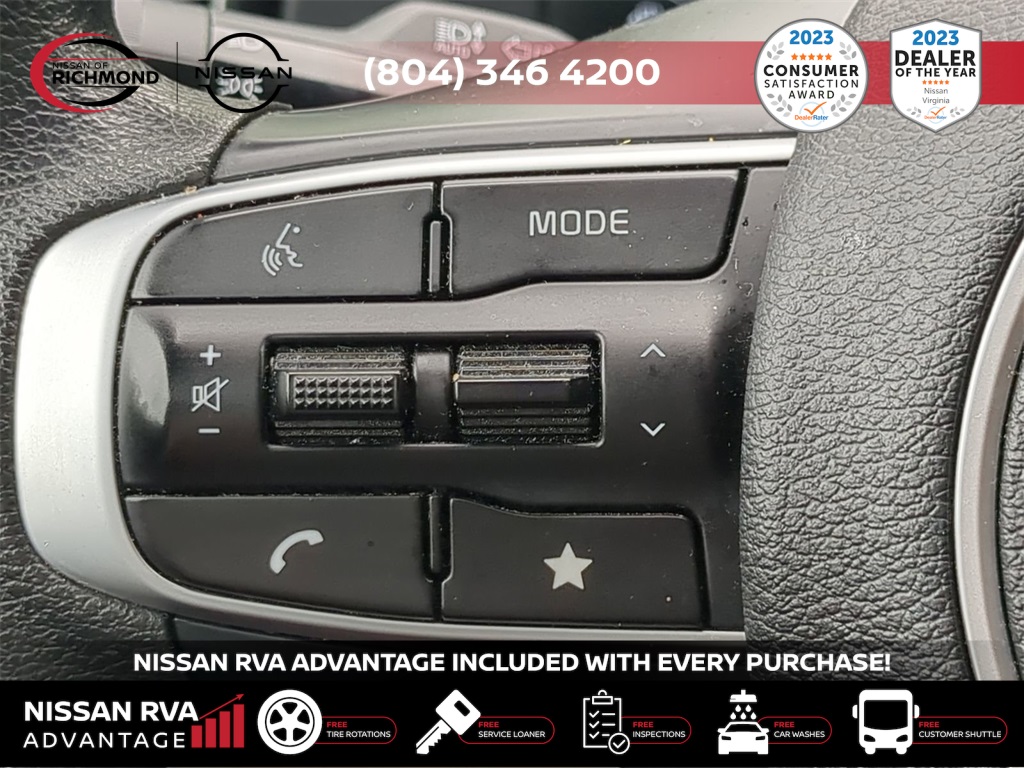 Vehicle image 23 of 26