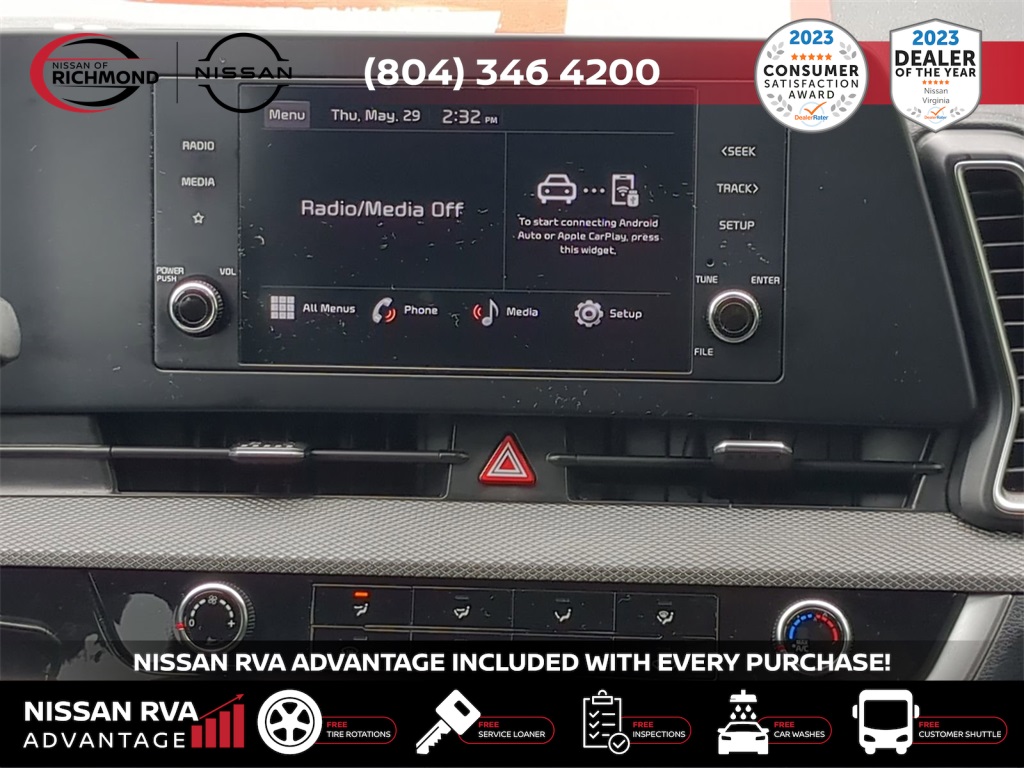 Vehicle image 18 of 26