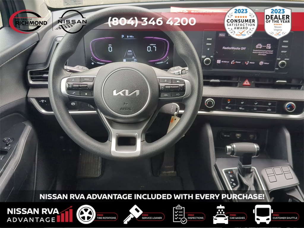 Vehicle image 16 of 26