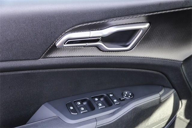 Vehicle image 20 of 25
