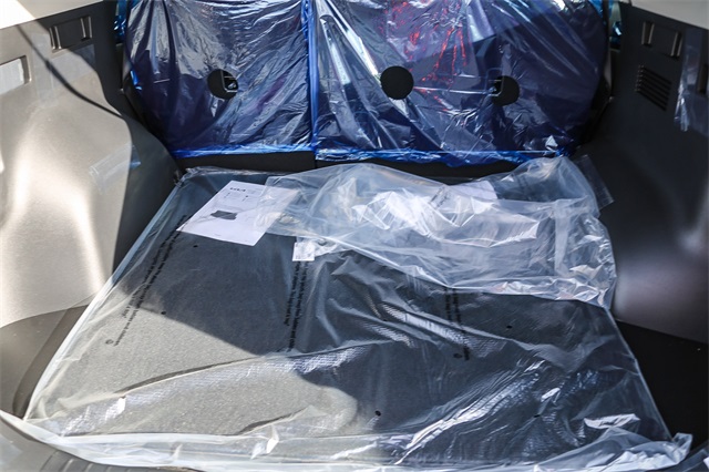 Vehicle image 24 of 25