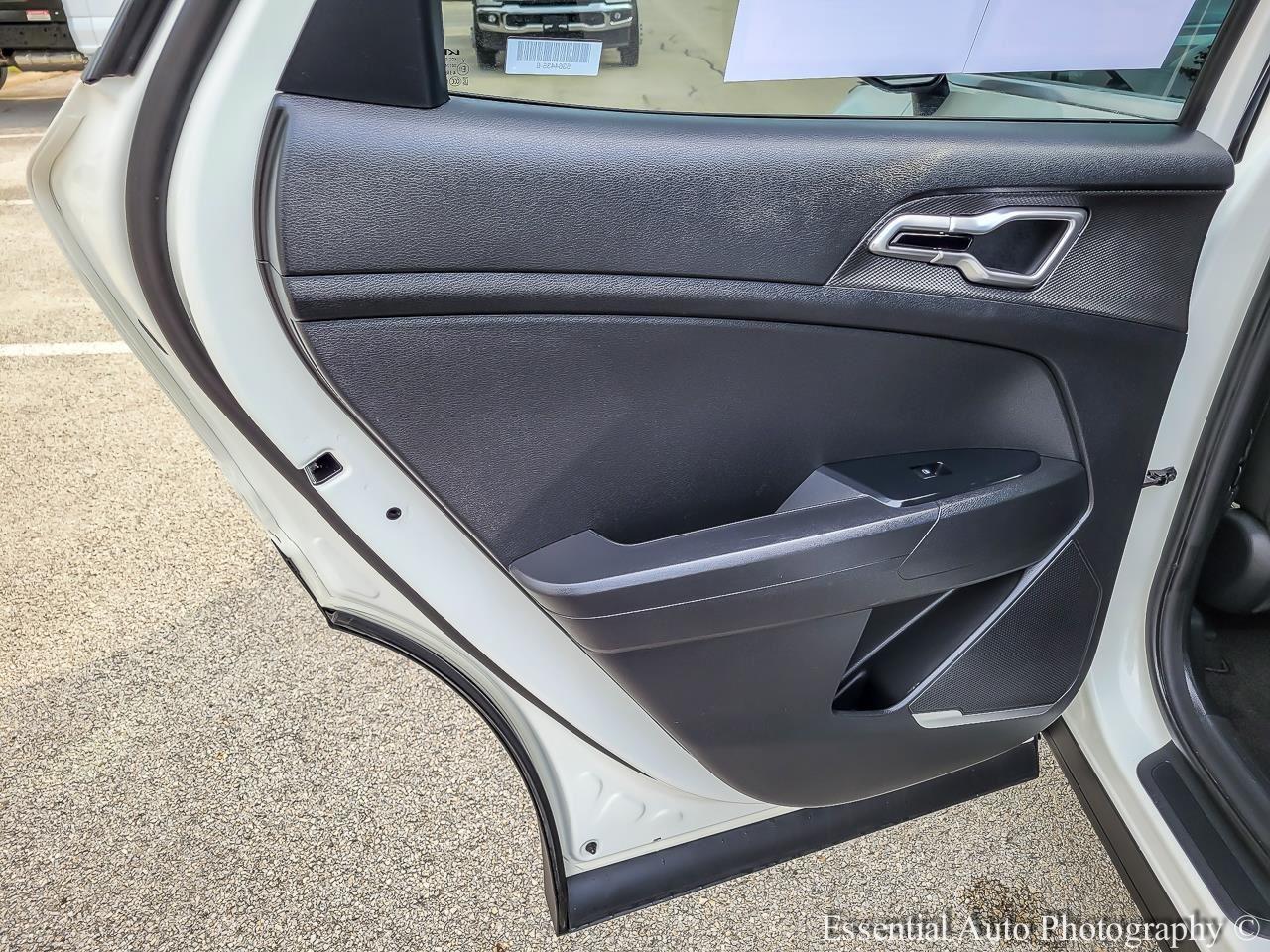 2024 Kia Sportage LX Image 25 of 34