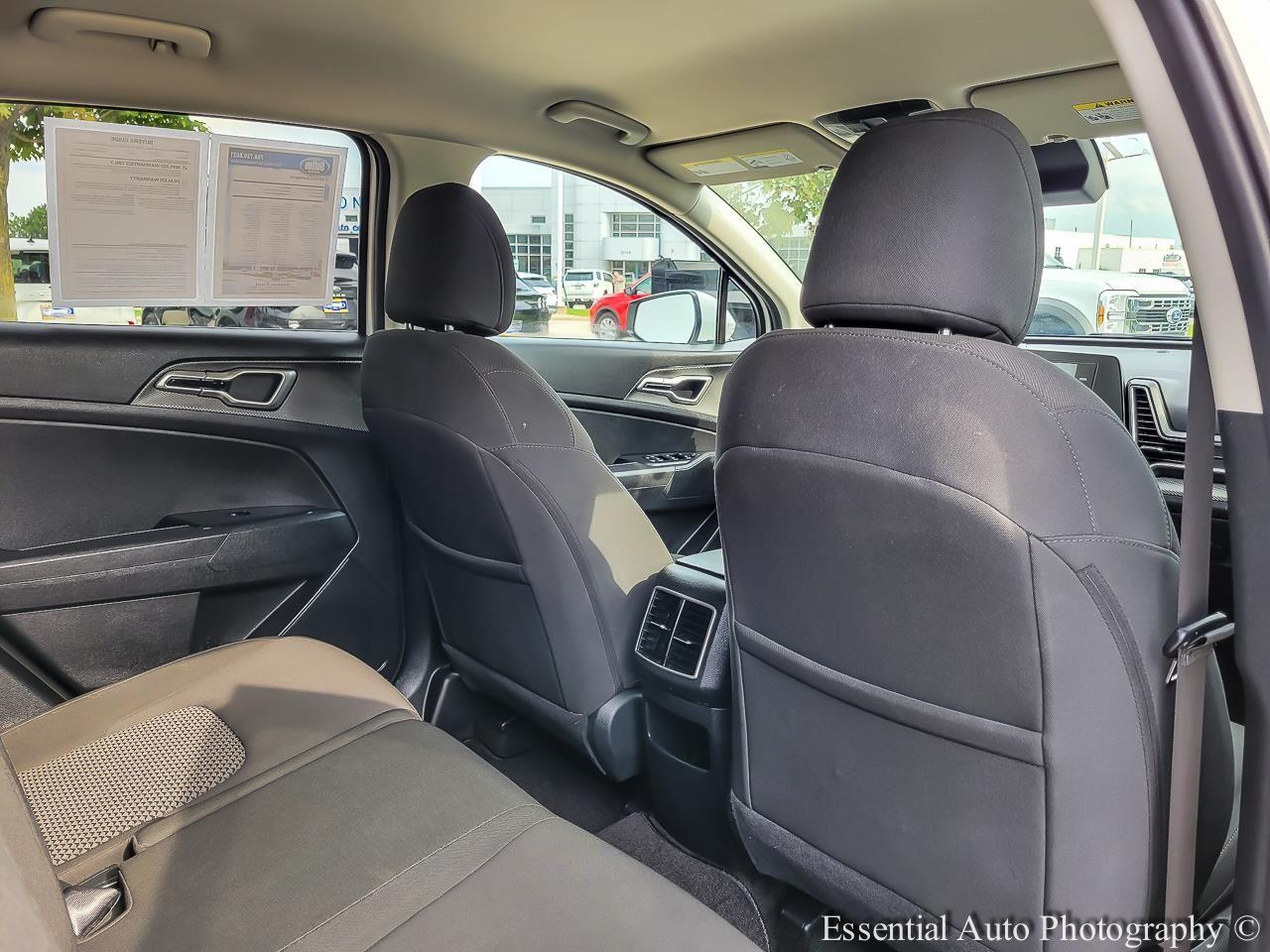 2024 Kia Sportage LX Image 11 of 34