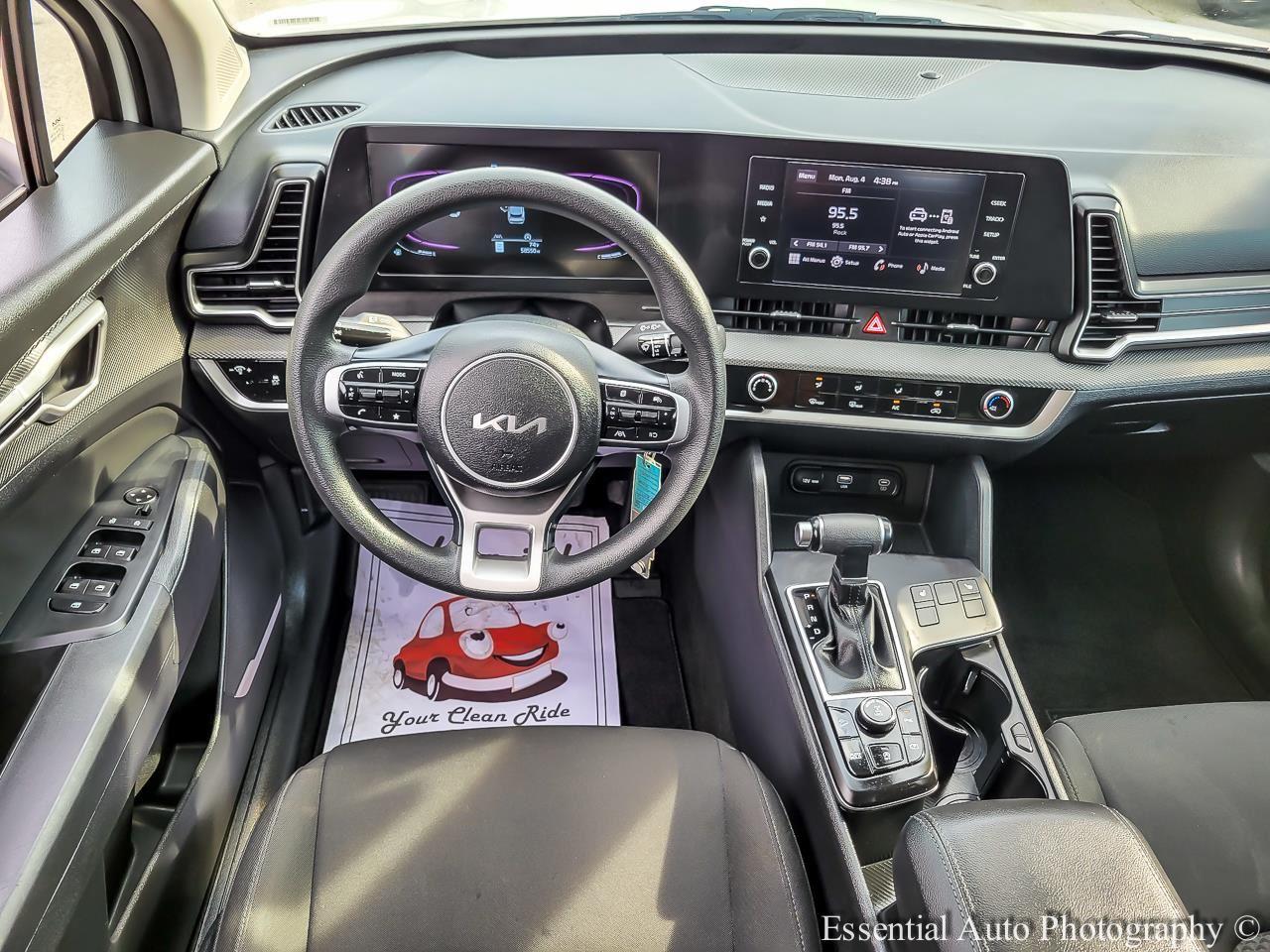 2024 Kia Sportage LX Image 17 of 34