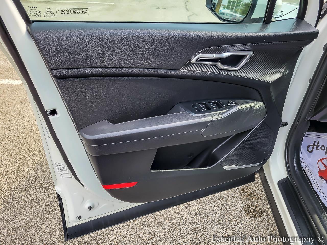 2024 Kia Sportage LX Image 22 of 34