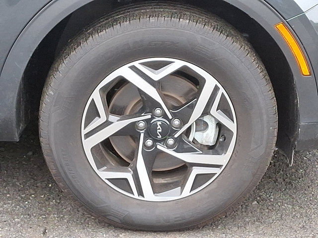 Vehicle image 8 of 30