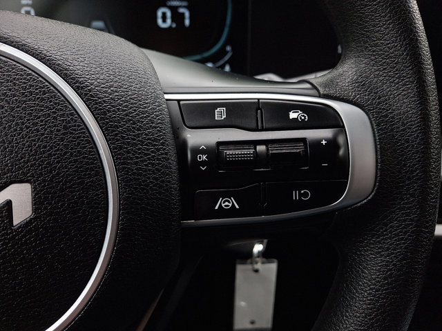 Vehicle image 26 of 30