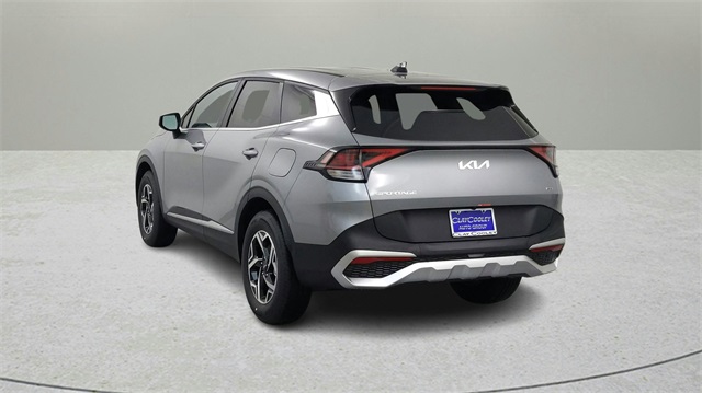 Vehicle image 16 of 25