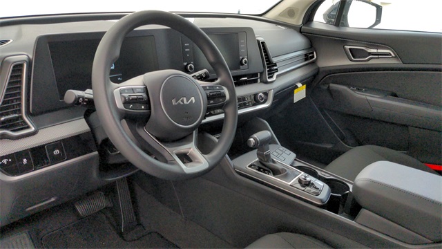 Vehicle image 17 of 25