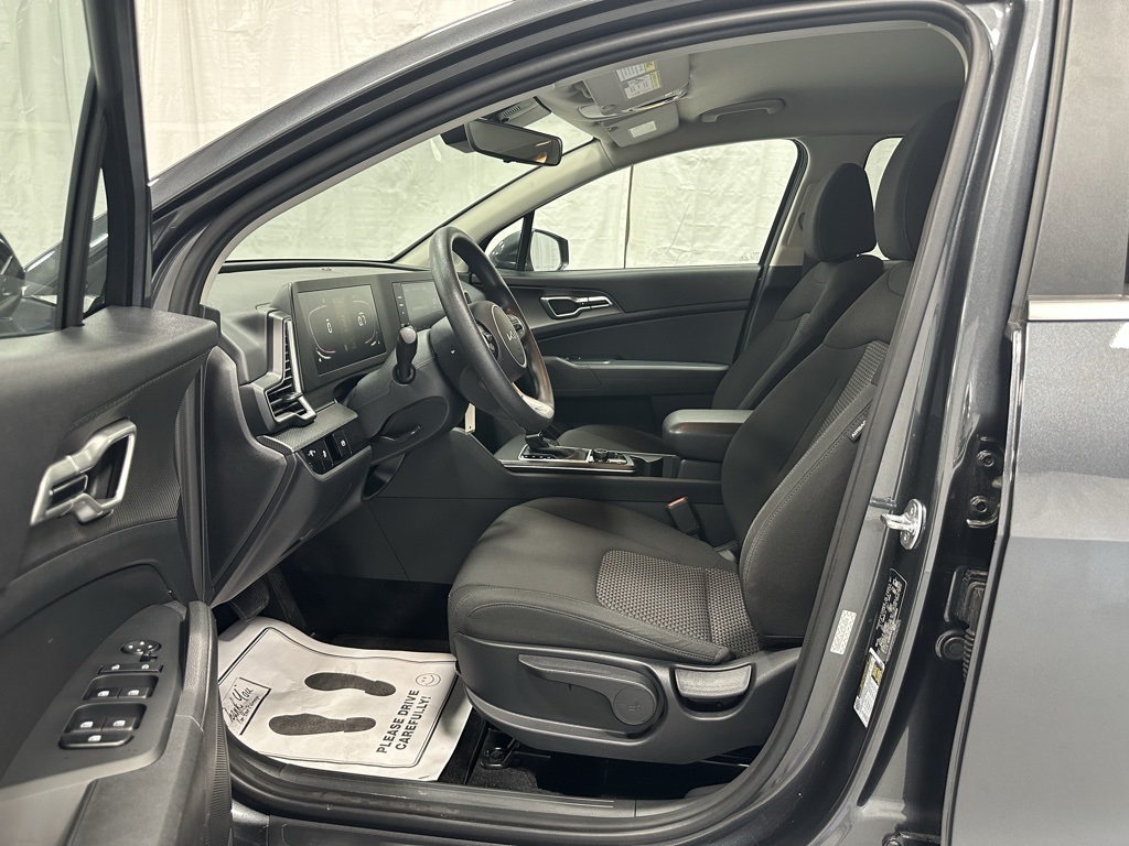 Vehicle image 61 of 64
