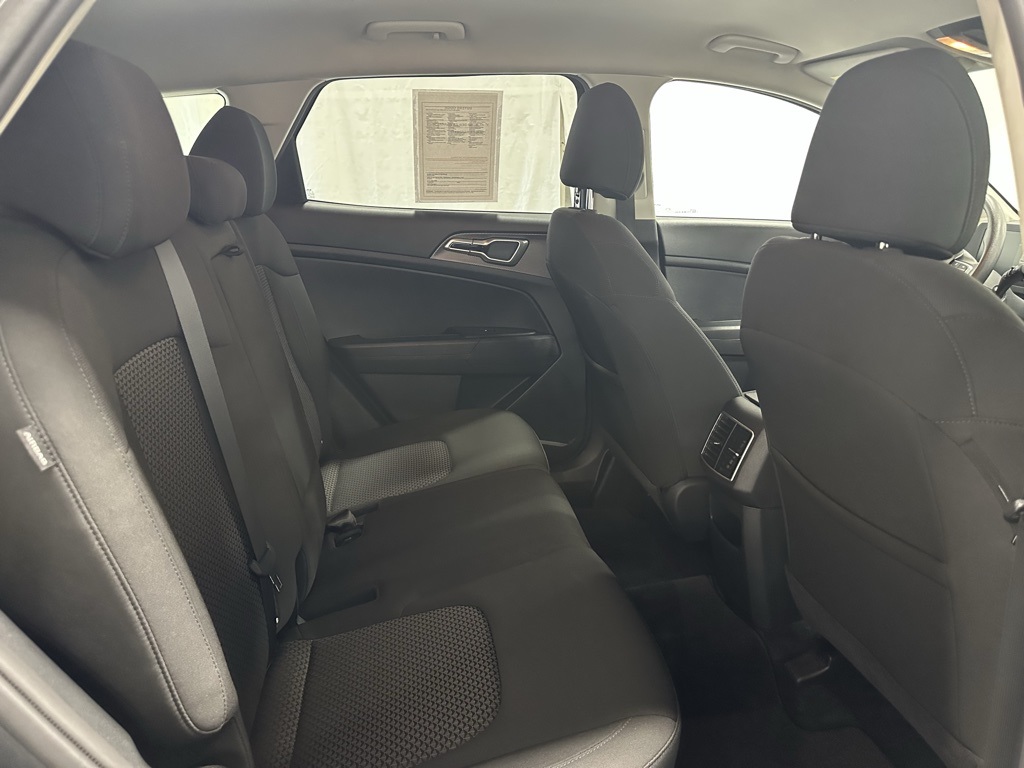 Vehicle image 17 of 64