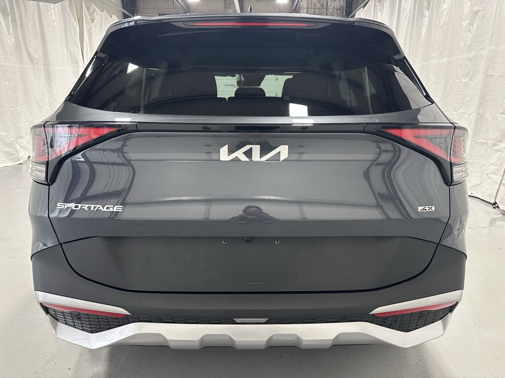 Vehicle image 5 of 64