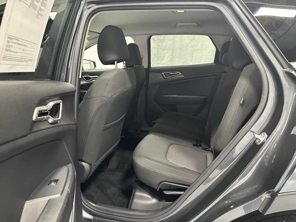 Vehicle image 22 of 64