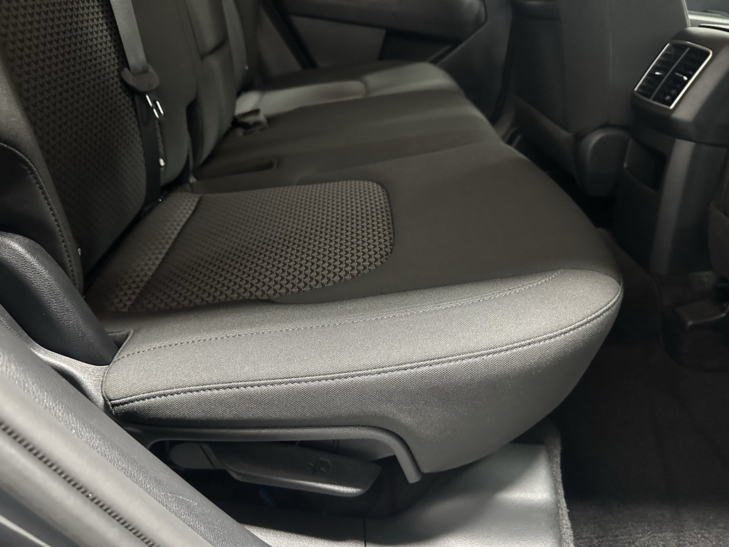 Vehicle image 19 of 64