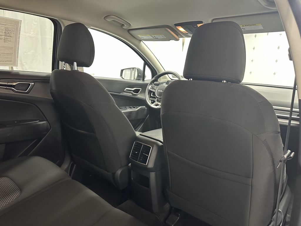 Vehicle image 21 of 64