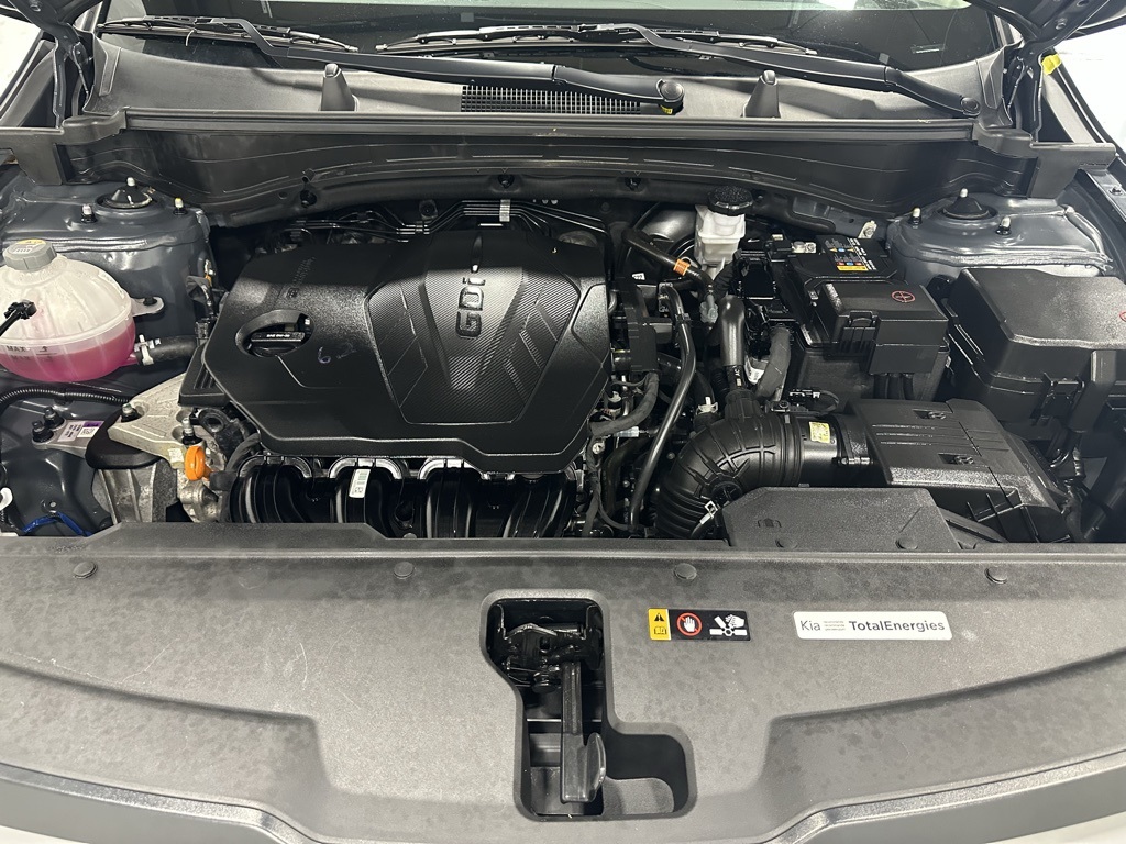 Vehicle image 8 of 64