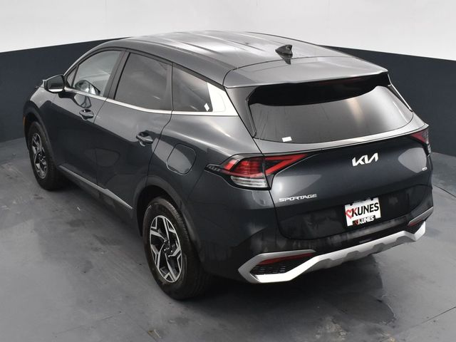 Vehicle image 17 of 39