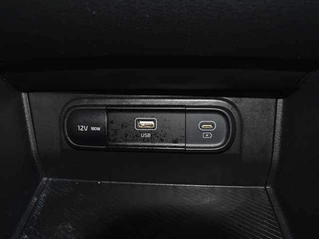 Vehicle image 36 of 39