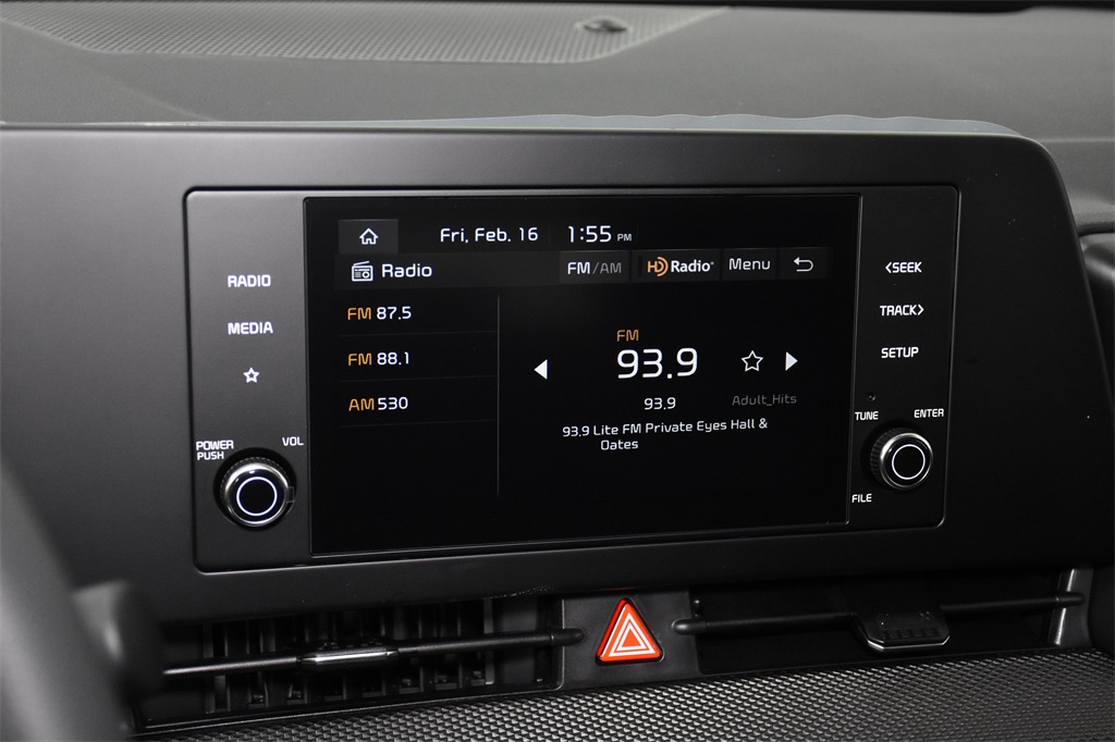 Vehicle image 21 of 31