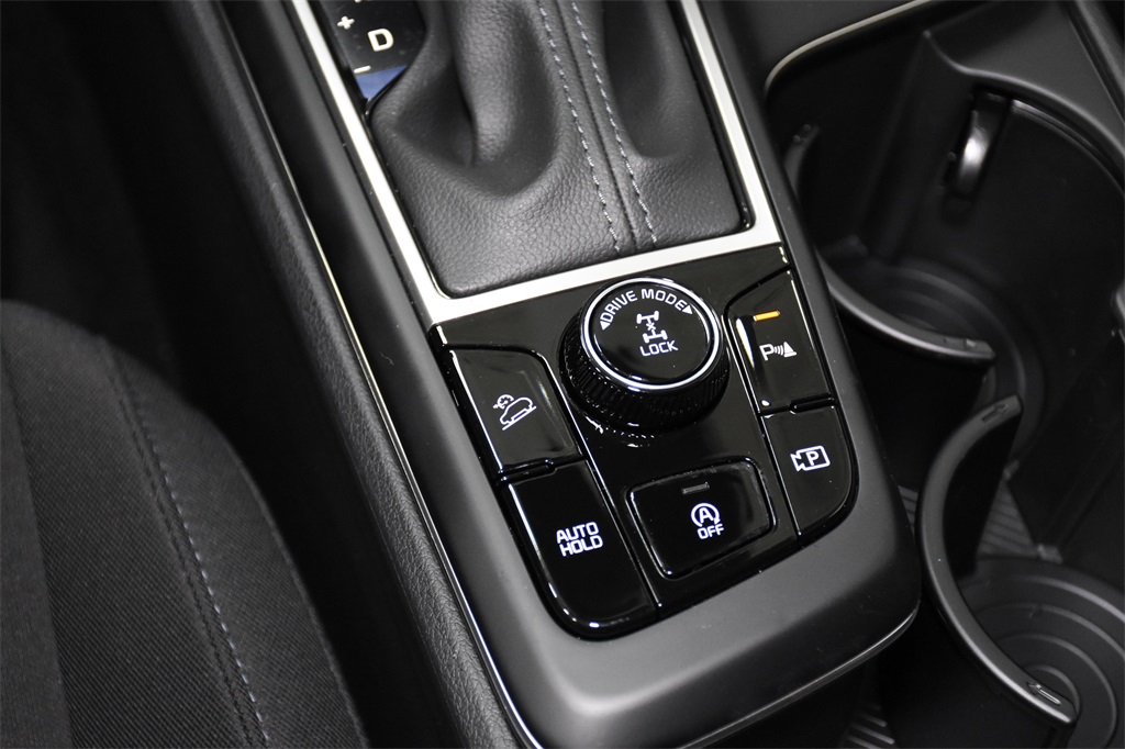 Vehicle image 27 of 31