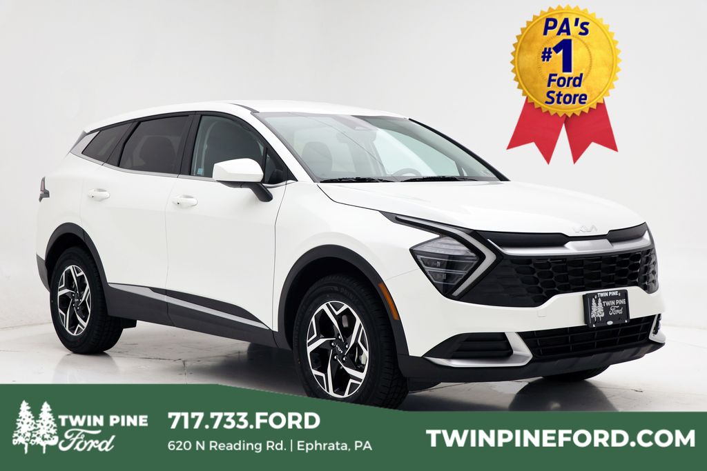 2024 Kia Sportage LX Image 1 of 29