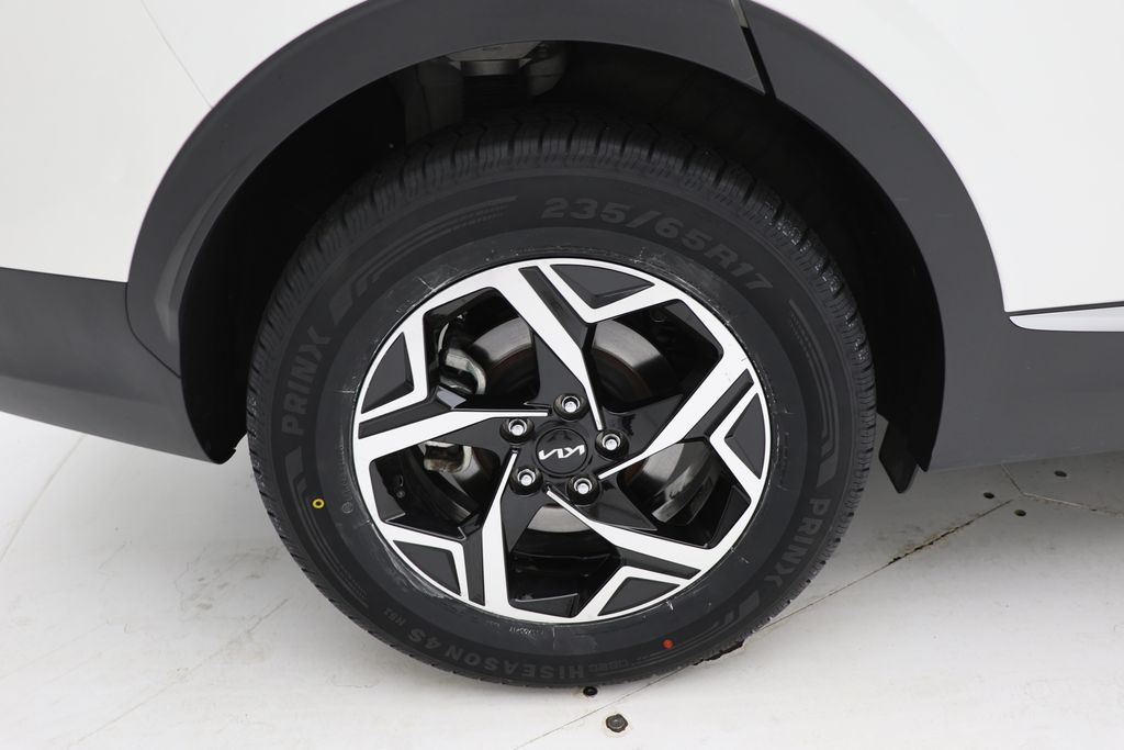 2024 Kia Sportage LX Image 10 of 29