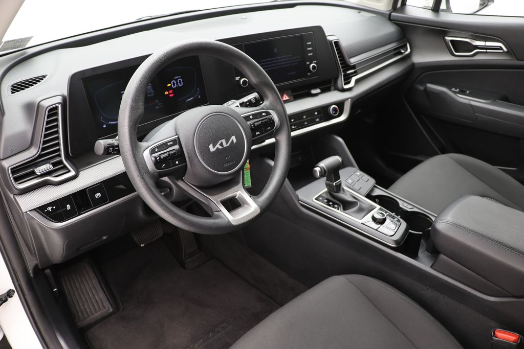 2024 Kia Sportage LX Image 14 of 29
