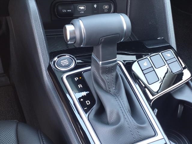 Vehicle image 19 of 32
