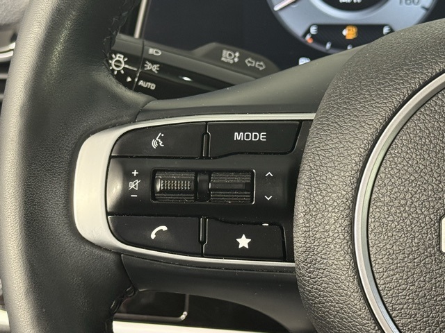 Vehicle image 12 of 44