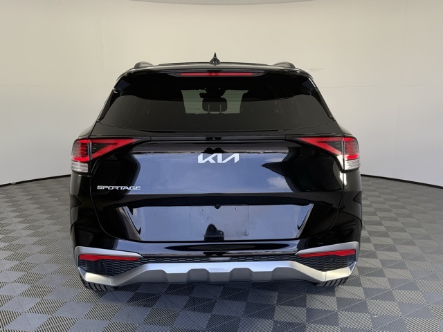 Vehicle image 6 of 44