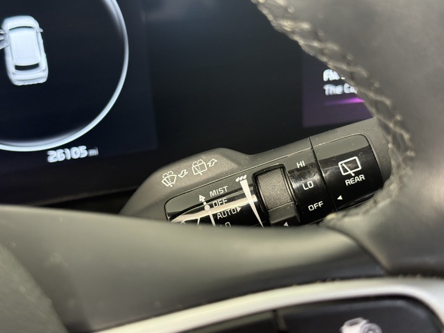 Vehicle image 14 of 44