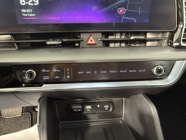 Vehicle image 24 of 44