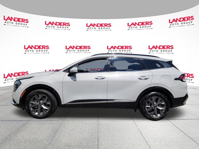 Vehicle image 8 of 27