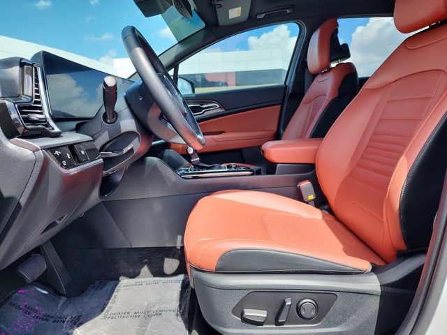 Vehicle image 10 of 27