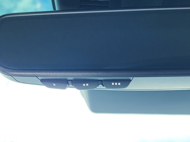 Vehicle image 24 of 27