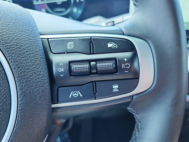 Vehicle image 20 of 27